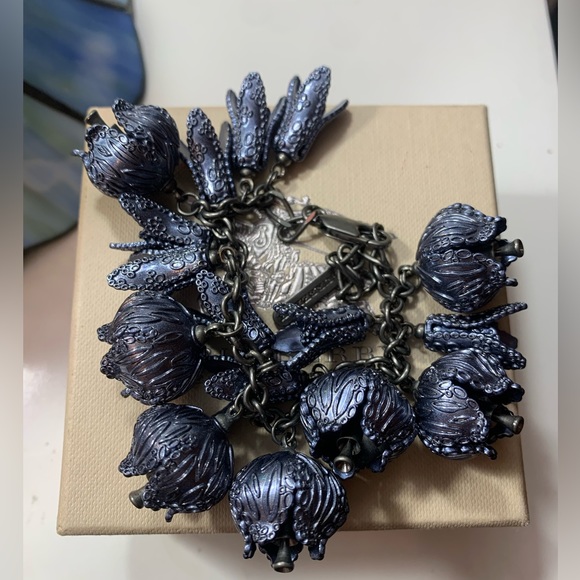 Burberry Bracelet stunning piece fits any hand size - Picture 6 of 6